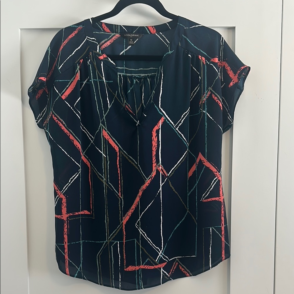Banana Republic Navy Short Sleeve Blouse with Abstract Design